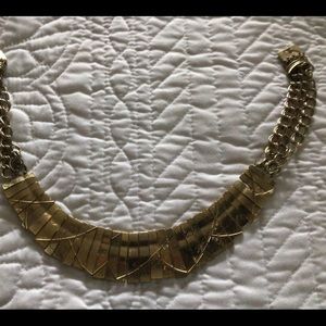 GOLD CHOKER NECKLACE